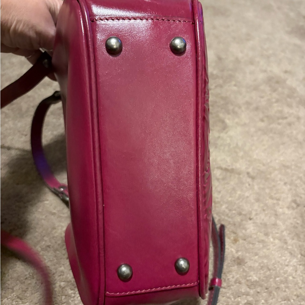 Patricia Nash Embossed Burgundy Crossbody Bag barely used , gorgeous fushia - Picture 5 of 5